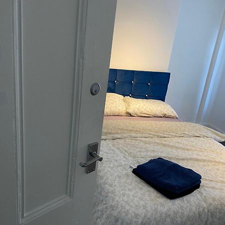 Marvellous Room 2 Stoke-on-Trent Esterno foto