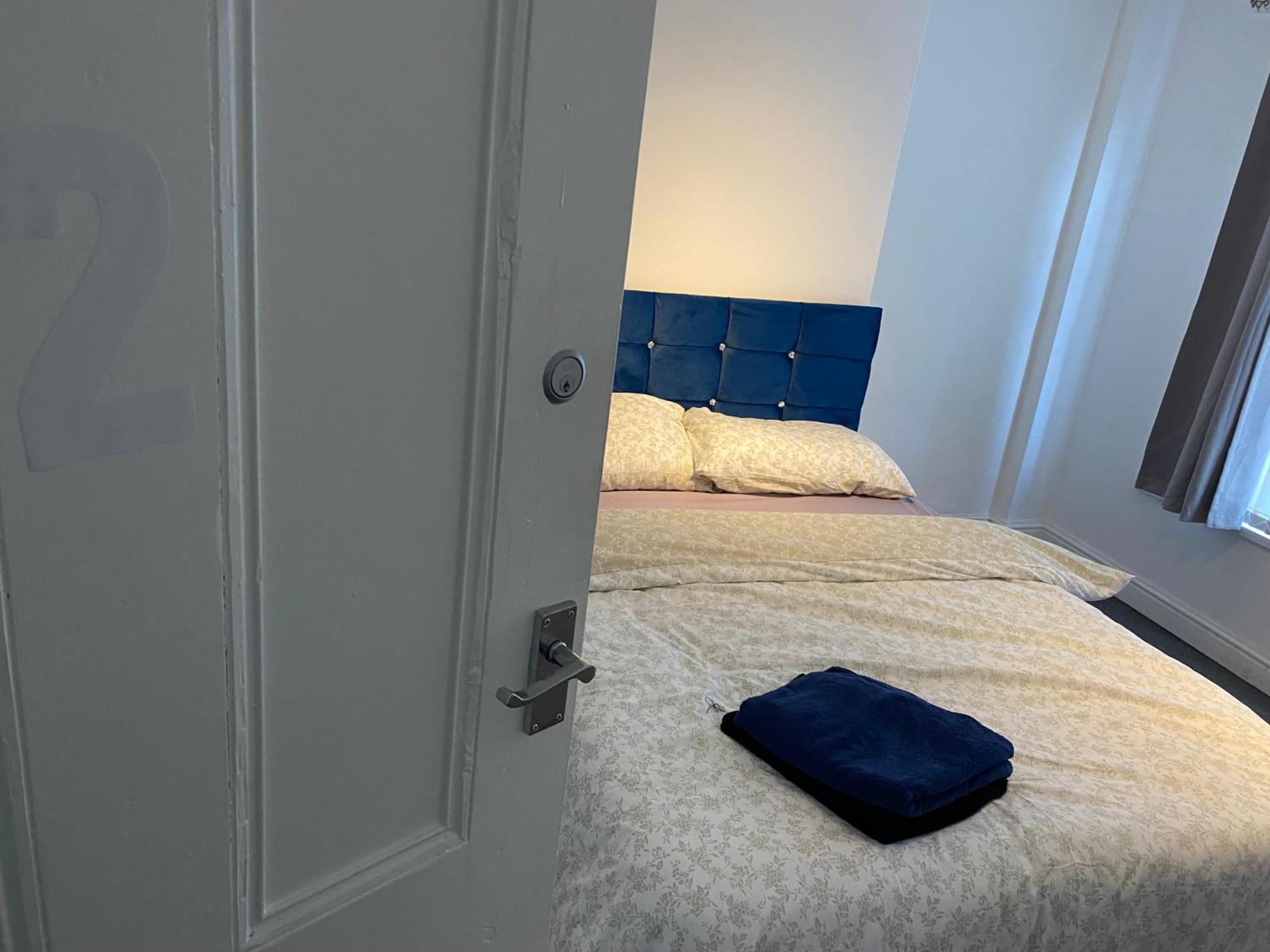 Marvellous Room 2 Stoke-on-Trent Esterno foto
